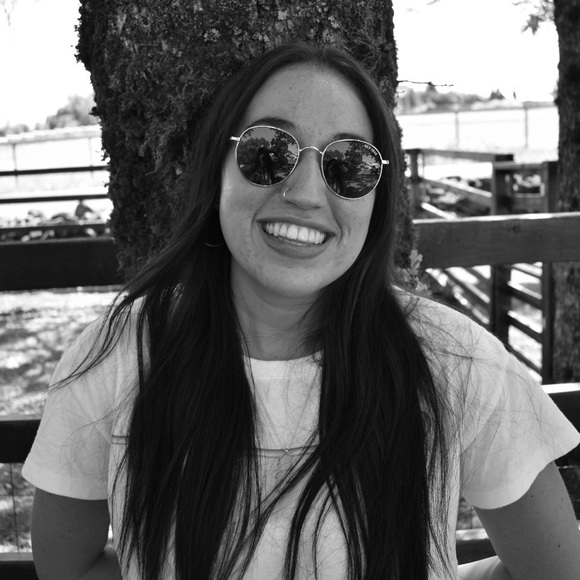 Meet your Posher, Maya - Picture 1 of 1